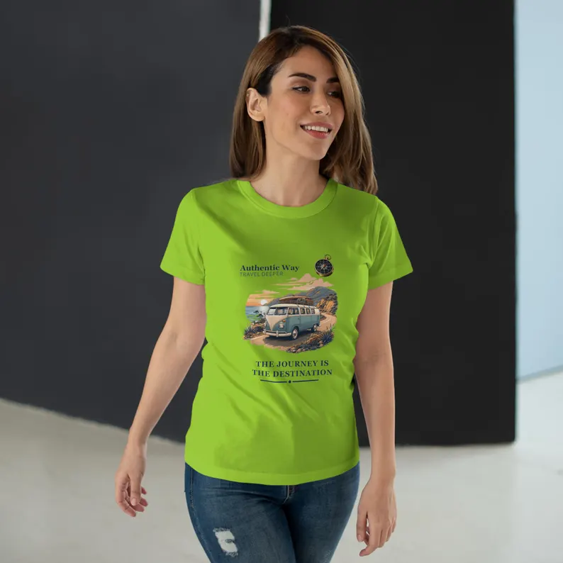 Dámske tričko s retro camperom — The Journey Is the Destination